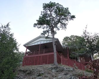 Riverview home at Mt. Ida with spectacular views - Mount Ida - Edificio