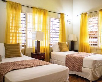 Silver Creek Resort - Runaway Bay - Bedroom
