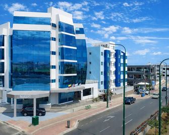 Navio Hotel - Manta - Edificio