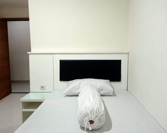 OYO Life 92841 Kos 88 - Negara - Habitación