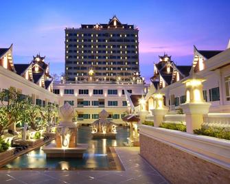 Grand Pacific Sovereign Resort & Spa - Cha-am - Building