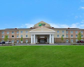 Holiday Inn Express & Suites Utica - Utica - Building