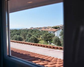 Zeytin Arasi Apart Otel - Ayvalık - Balkon