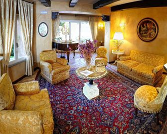 Hotel Porto Pirgos - Parghelia - Area lounge