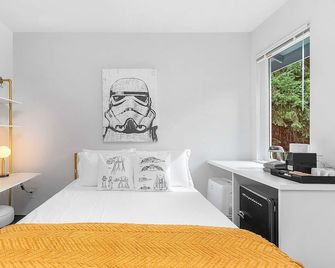 Luke's Jedi Meditation Chamber - Seattle