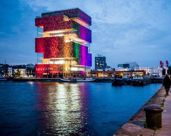 Hotel Docklands - Amberes