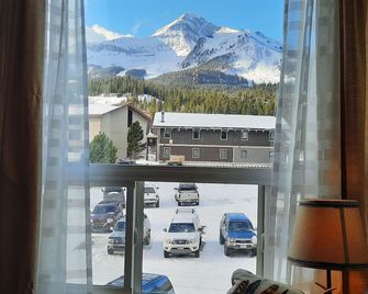 A Little Condo At Big Sky, Montana, Mountain Village - Big Sky - Balkón