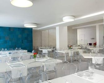 Homeholiday Giulivo - Baia Domizia - Restaurant