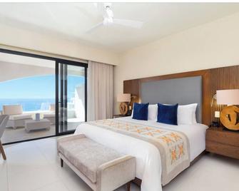 Located between Cabo and San Jose on tulie beach - San José del Cabo - Bedroom
