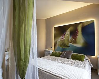 Hotel Tiro a Volo - Pozzuoli - Habitación