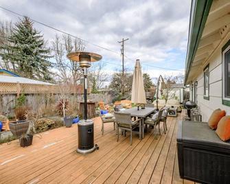 Cozy Home in the Heart of Corvallis - Corvallis - Binnenhof