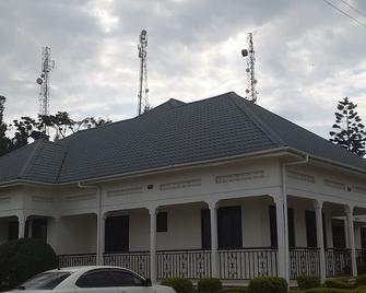 Trust White Hotel - Bushenyi - Building