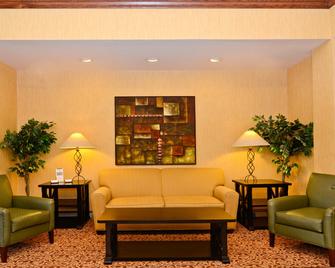 Holiday Inn Express Hotel & Suites Fort Atkinson, An IHG Hotel - Fort Atkinson - Area lounge