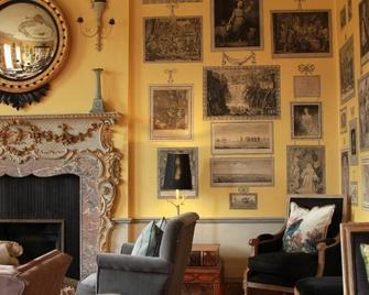 10 Castle Street - Wimborne - Living room