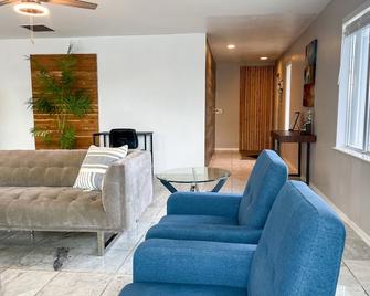 Stunning Apartment In Front Of Beach!! Parking Included!! - Indialantic - Living room