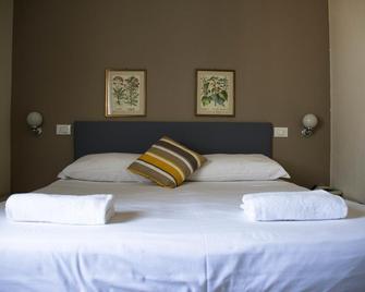 Hotel Arianna - Iseo - Soverom