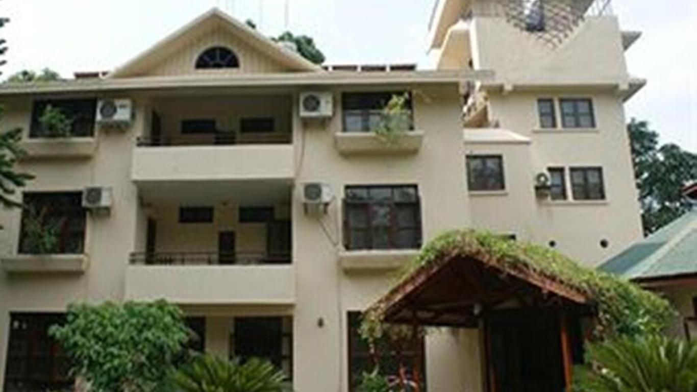 Safari Adventure Lodge