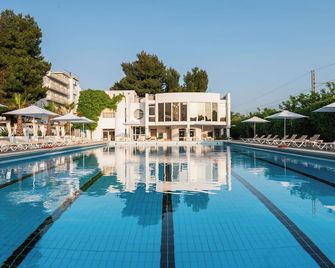 Hr Resort - Senigallia - Piscine