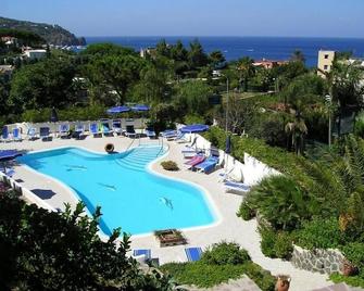 Hotel Parco Conte - Casamicciola Terme - Uima-allas