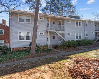 The Jewel Box- Nc State/ Walkable - Raleigh - Building