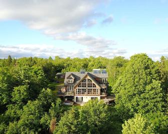Big Family & Multi-Family Cottage With Incredible View, Hot Tub & Sauna - Dunchurch - Building