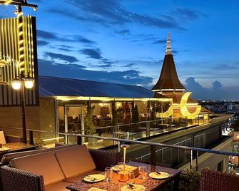 Sky Dome Resotel - Bangkok - Balcony