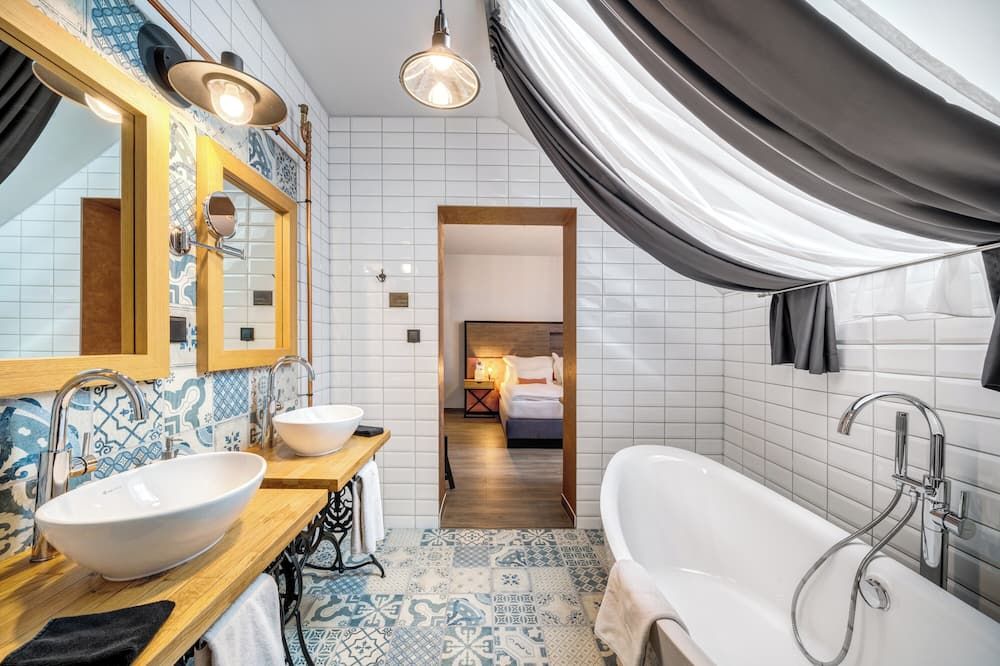 Bathroom view of Hotel Memories Oldtown