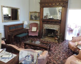 Franklin Terrace Bed and Breakfast - Franklin - Lobby