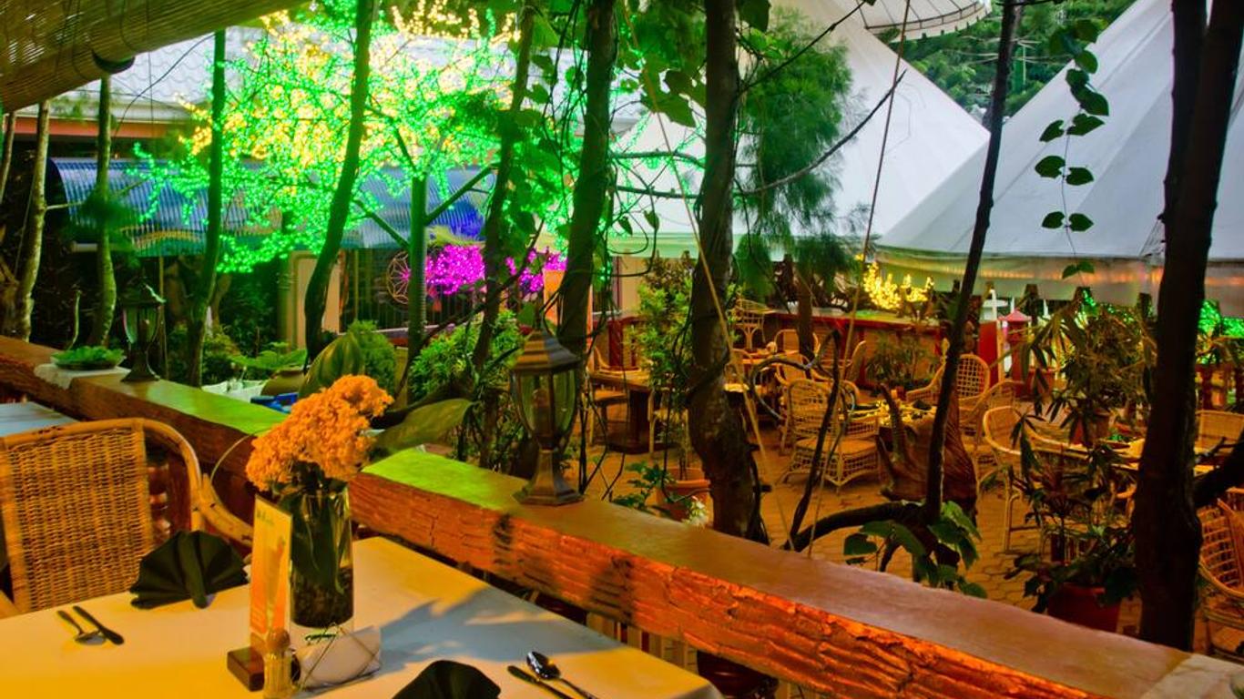 فندق ديب فوريست غاردن