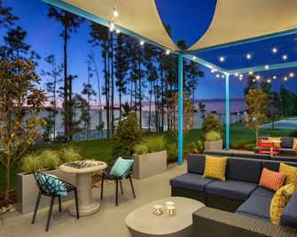 Tru by Hilton Longview - Longview - Patio