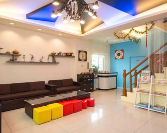 Little Apple B&B - Wujie Township - Lobby