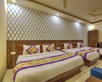 Hotel Smart Plaza-Near Delhi Airport - New Delhi
