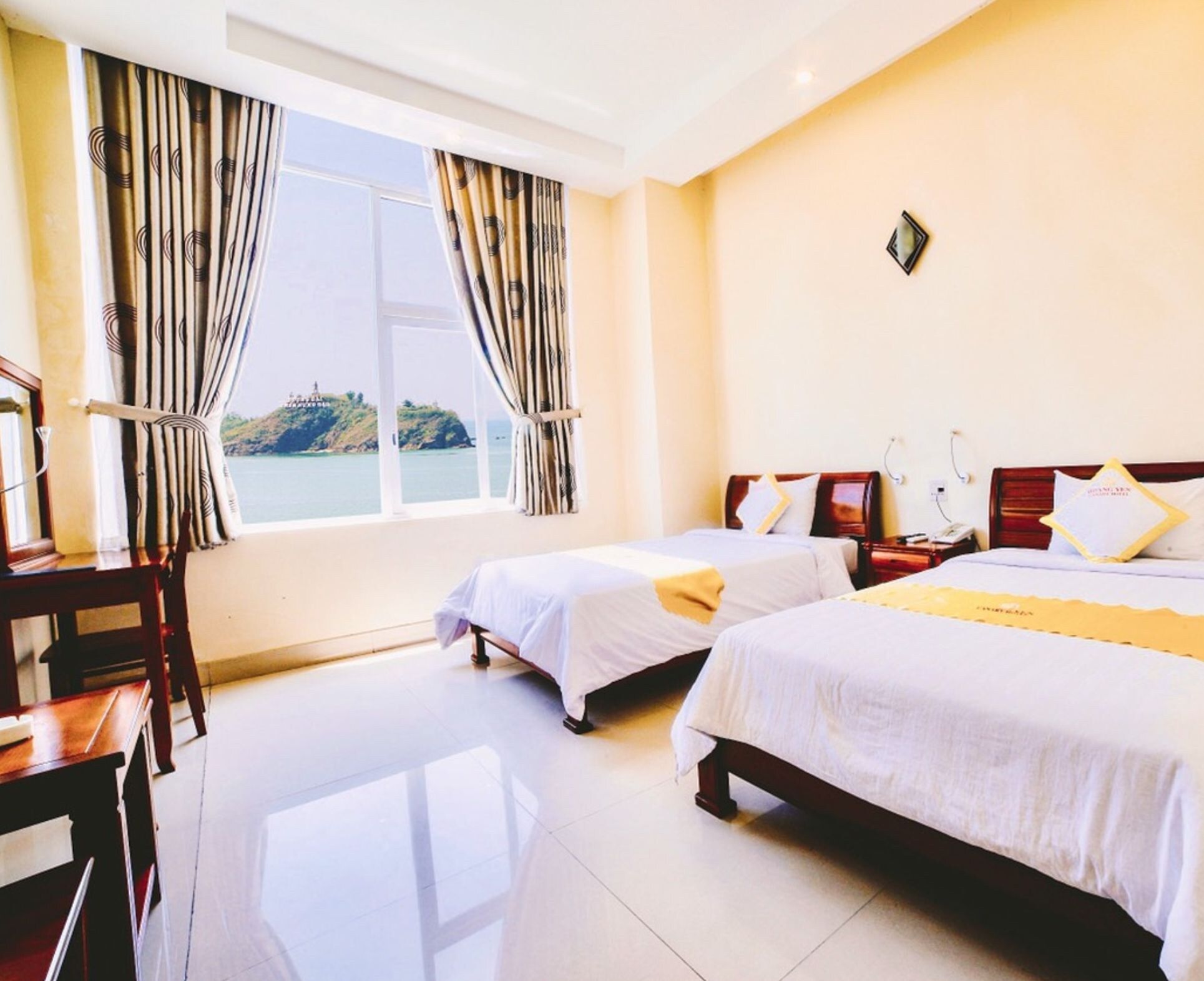 Hoang Yen Canary Hotel - Qui Nhon - Habitación