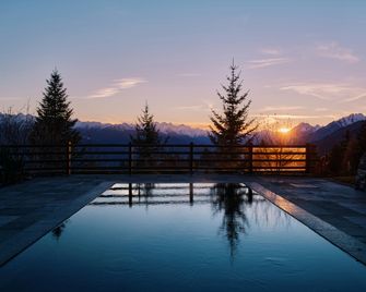 Lecrans - Crans-Montana - Pool