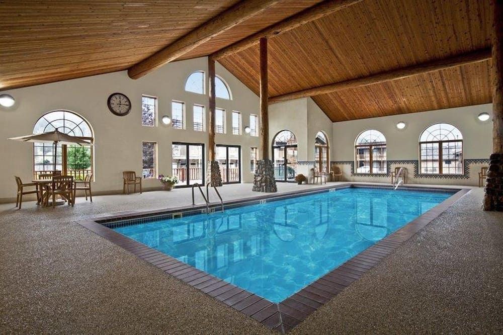 Black Hills Luxury Suites - Hill City - Piscine