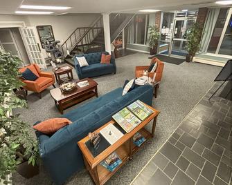 Baxter Park Inn - Millinocket - Lobby