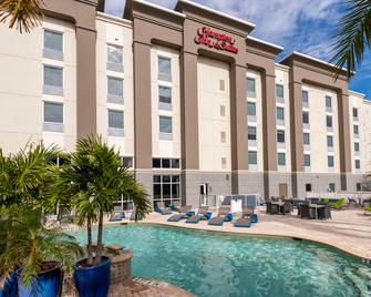 Hampton Inn & Suites Fort Myers-Colonial Blvd. - Fort Myers - Bina