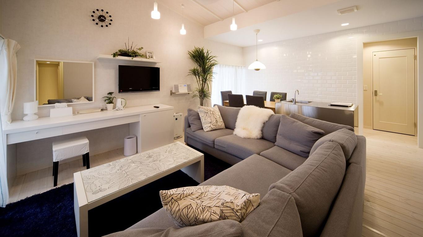 綠園假日之家酒店 - 郡上