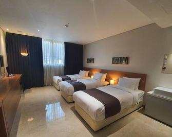 Benikea Yangsan Hotel - Yangsan - Bedroom