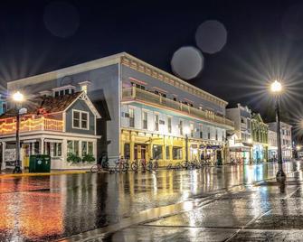 Murray Hotel - Mackinac Island