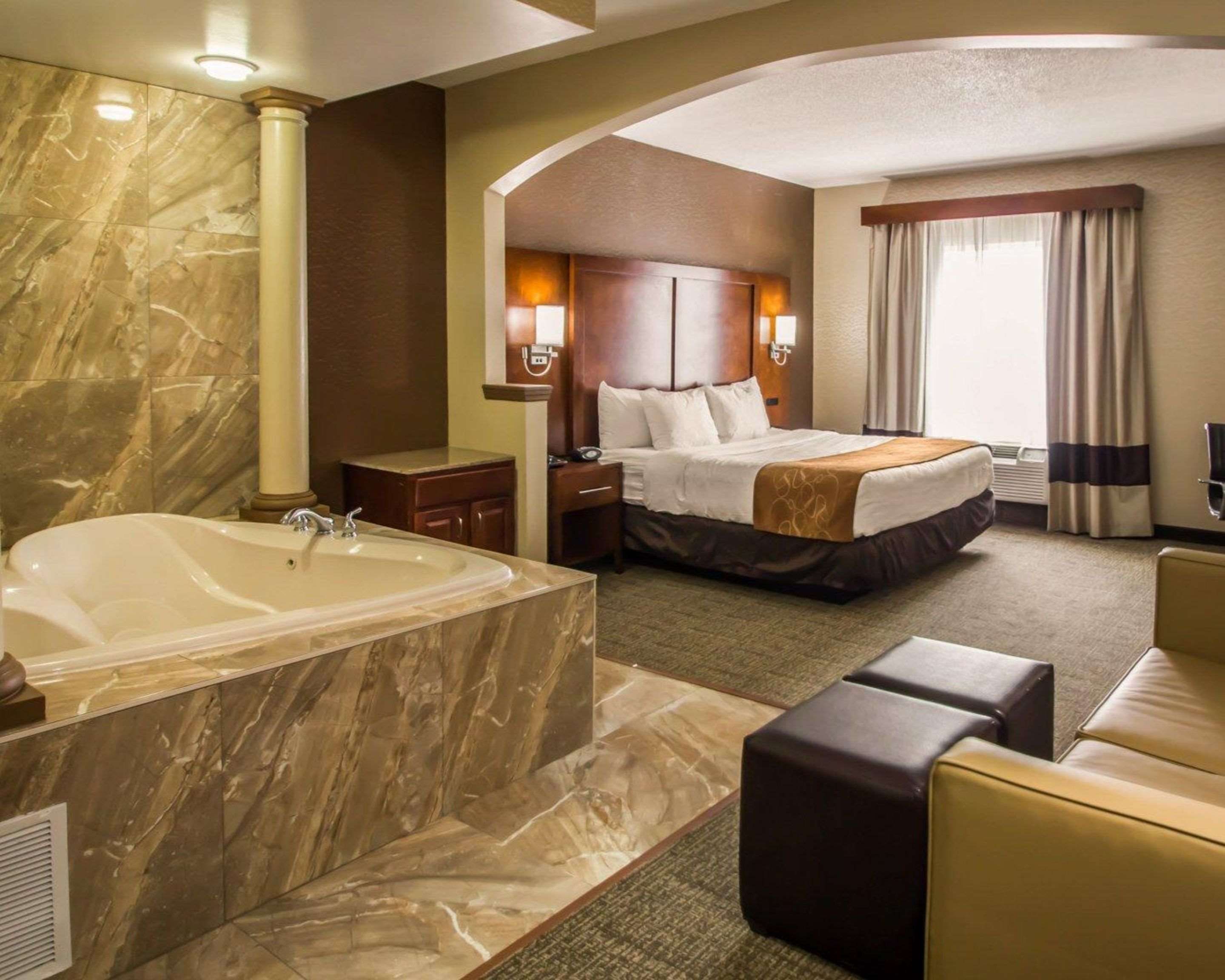 Quality Suites Nyc Gateway 92 1 7 4 North Bergen Hotel