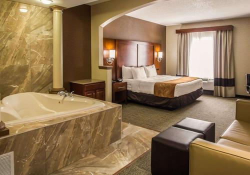 Quality Suites Nyc Gateway 92 1 7 4 North Bergen Hotel