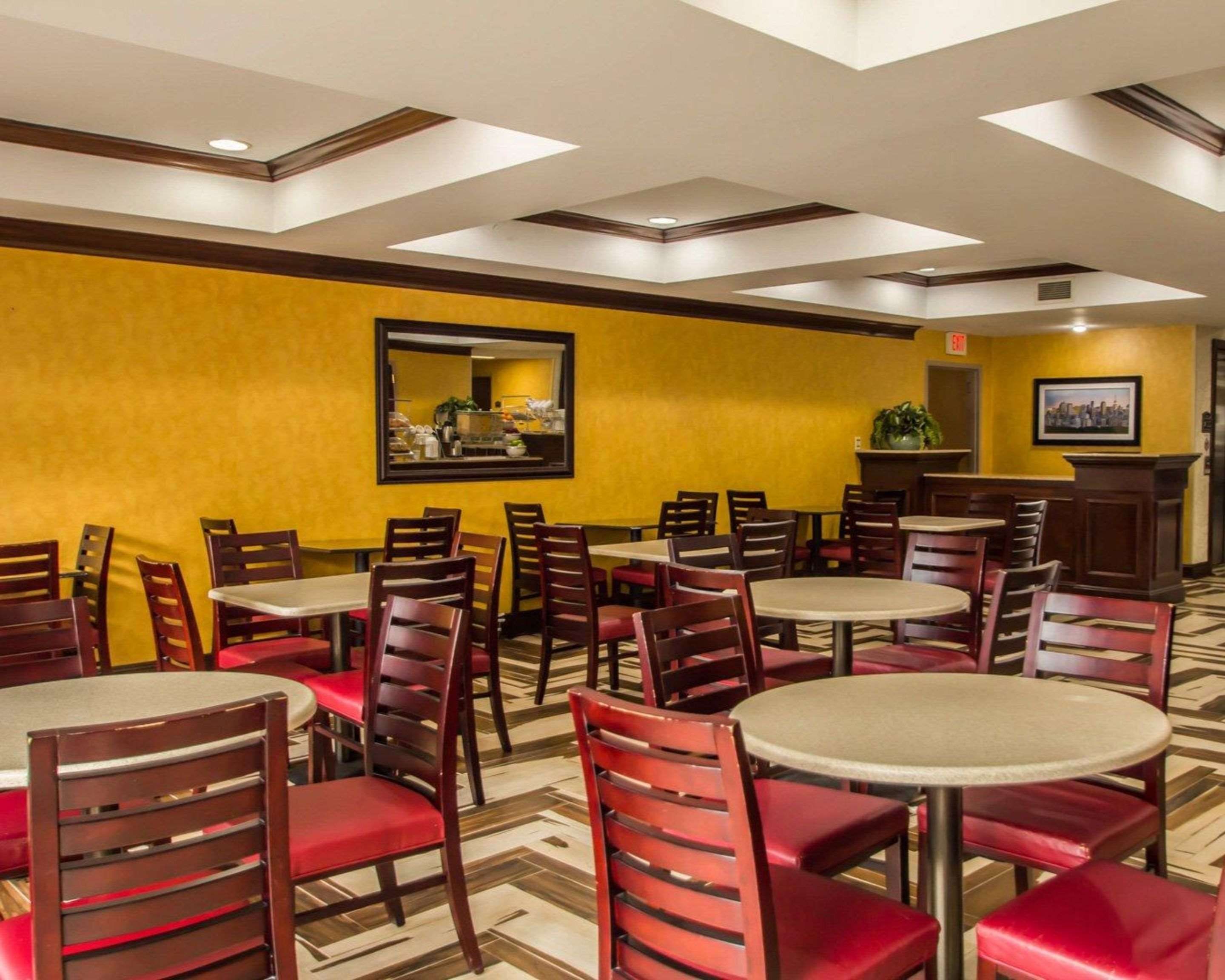 Quality Suites Nyc Gateway 92 1 7 4 North Bergen Hotel