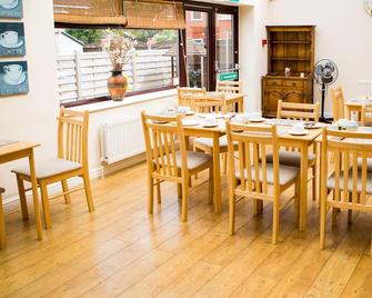 Oak House B&B - Oldham - Dining room