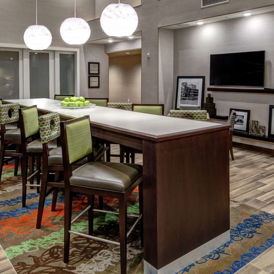 Lobby view of Hampton Inn & Suites Culpeper