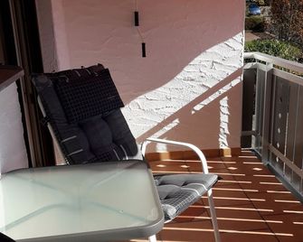Apartment with barbecue & garden | Nature view - Ichenhausen - Balcón