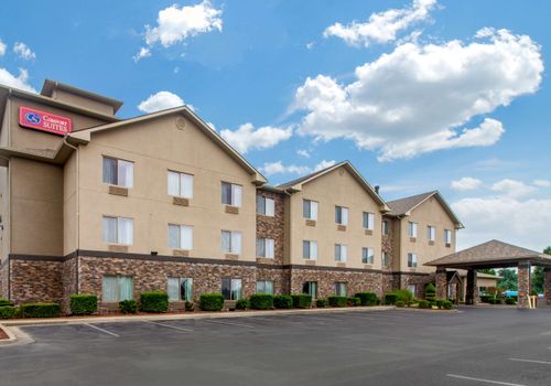 Comfort Suites 89 1 3 3 Danville Hotel Deals Reviews Kayak