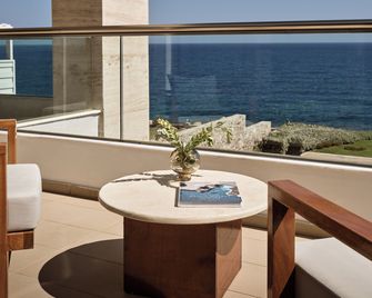The Royal Blue - Panormos - Balkon