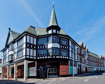 Premier Inn Chesterfield Town - Chesterfield - Gebouw