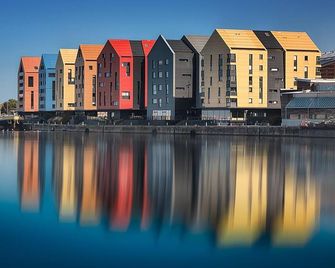 Charme des quais, proche centre et plage - Dunkirk - Building